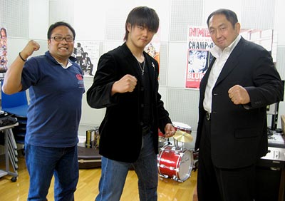 大谷晋二郎、橋本大地、沖田リングアナ（ZERO1）