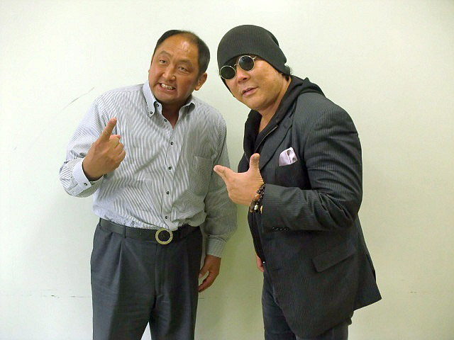 「大谷晋二郎選手、大仁田厚選手」（左から）