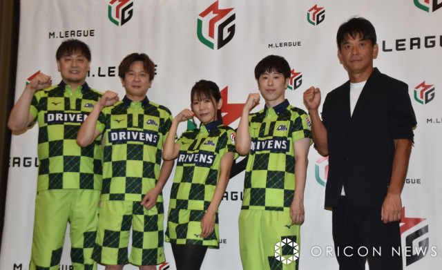 赤坂ドリブンズ（左から）鈴木たろう、園田賢、浅見真紀、渡辺太、越山剛監督 （C）ORICON NewS inc.