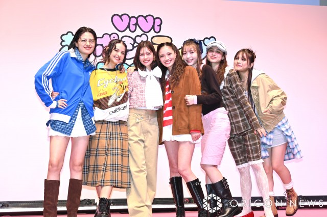 『ViVi 超ポジティブ EXPO 2025 AUTUMN』会見に登壇した（左から）アリアナさくら、嵐莉菜、村上愛花、せいら、雑賀サクラ、ブリッジマン遊七、有坂心花 （C）ORICON NewS inc.