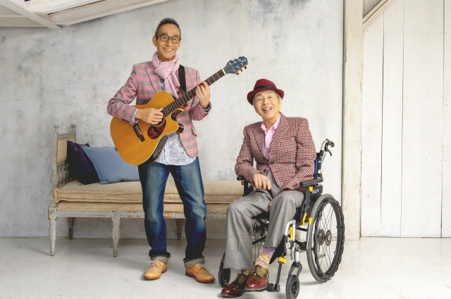 ビリーバンバン（左から）菅原進、菅原孝さん