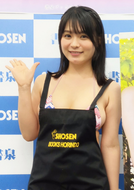 「2026年カレンダー発売記念イベント」を行った星名美津紀