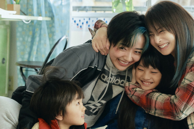 映画『ナイトフラワー』（11月28日公開）（C）2025「ナイトフラワー」製作委員会